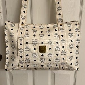 White MCM Visetos Leather Munchen Tote Full Zipper Handmade in Germany 2275A